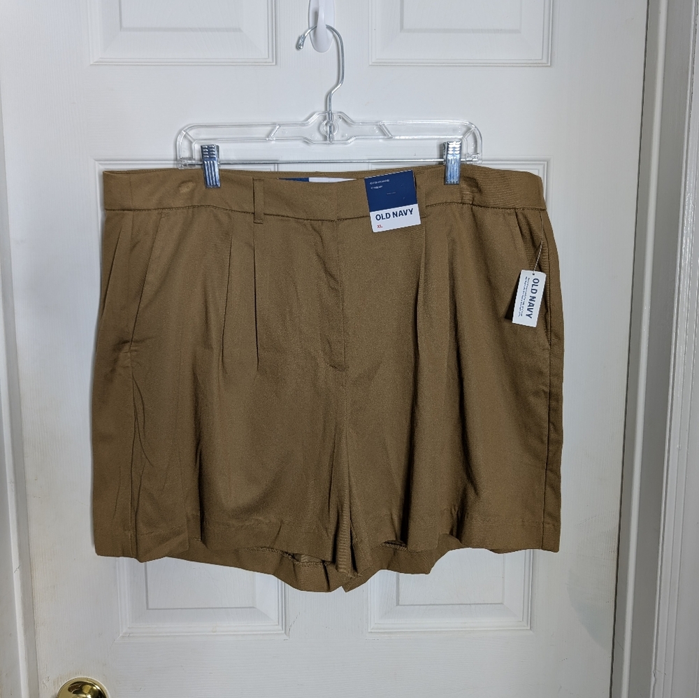 Old Navy Women's Brown Bermudas